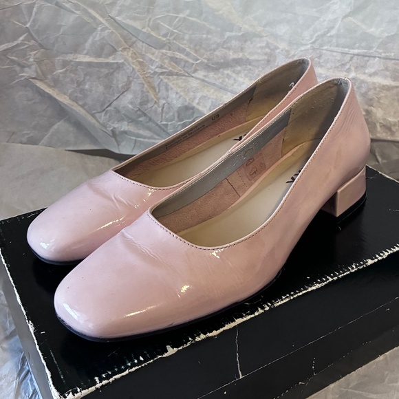 Patent Leather 1 1/2” Block Heel Pumps - Picture 2 of 10